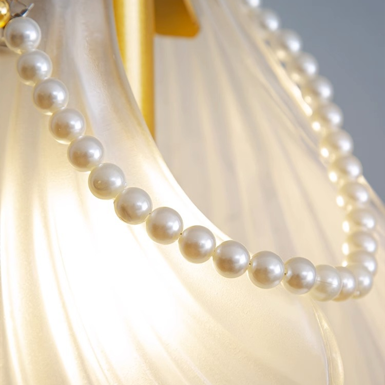 Sweet seashell pendant lamp