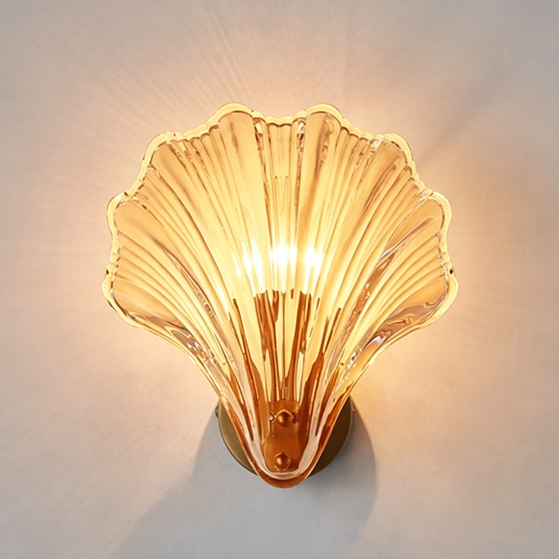 Seashell Aurora Sconce