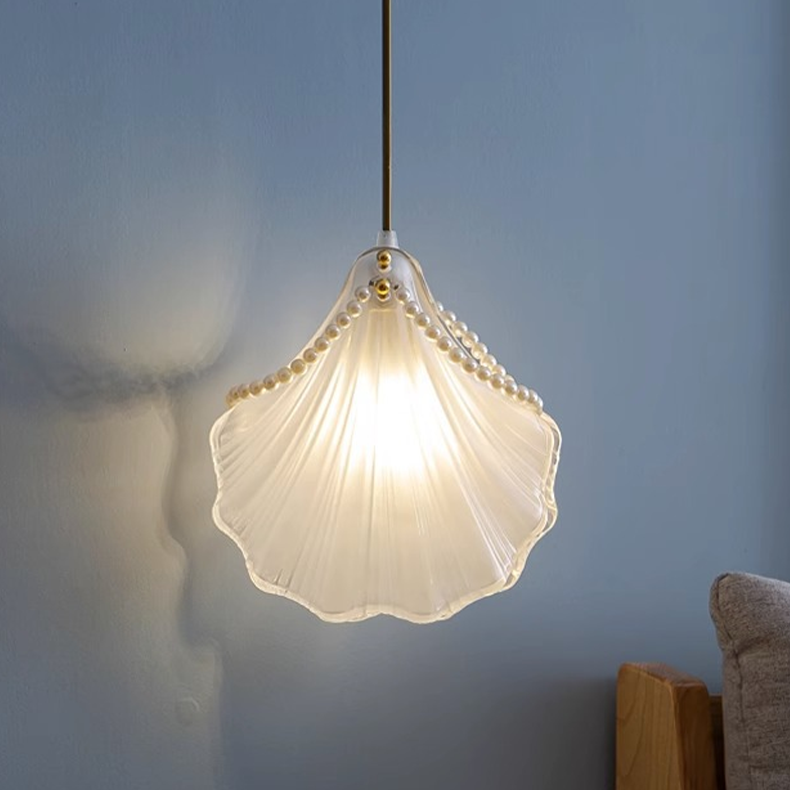 Sweet seashell pendant lamp