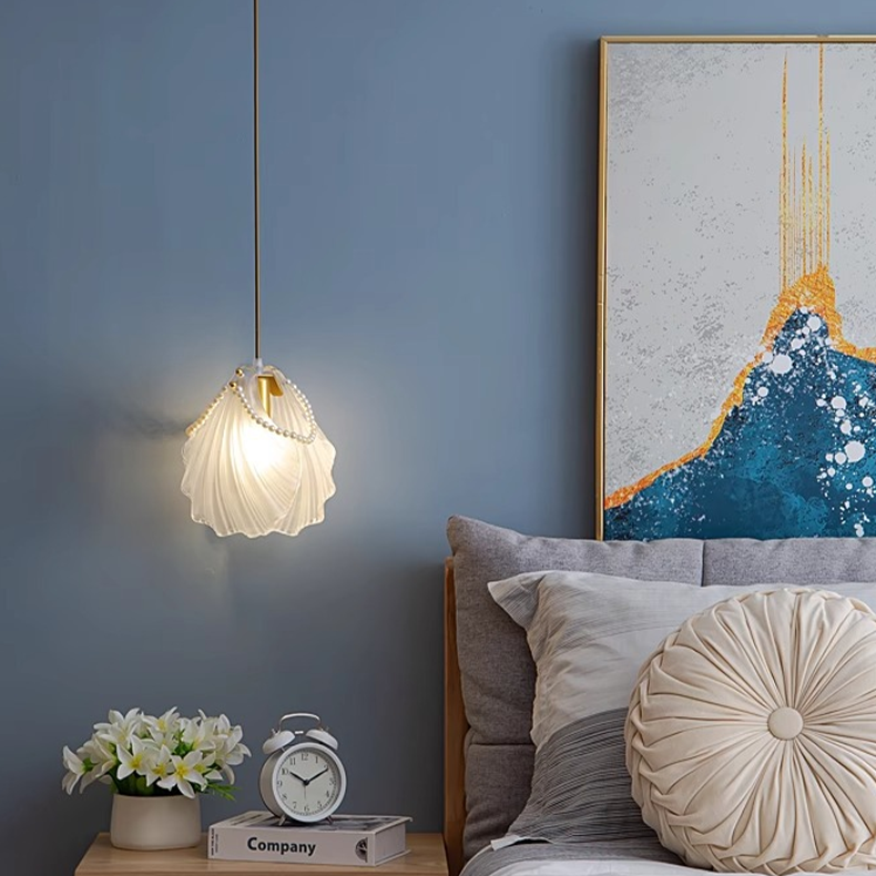 Sweet seashell pendant lamp