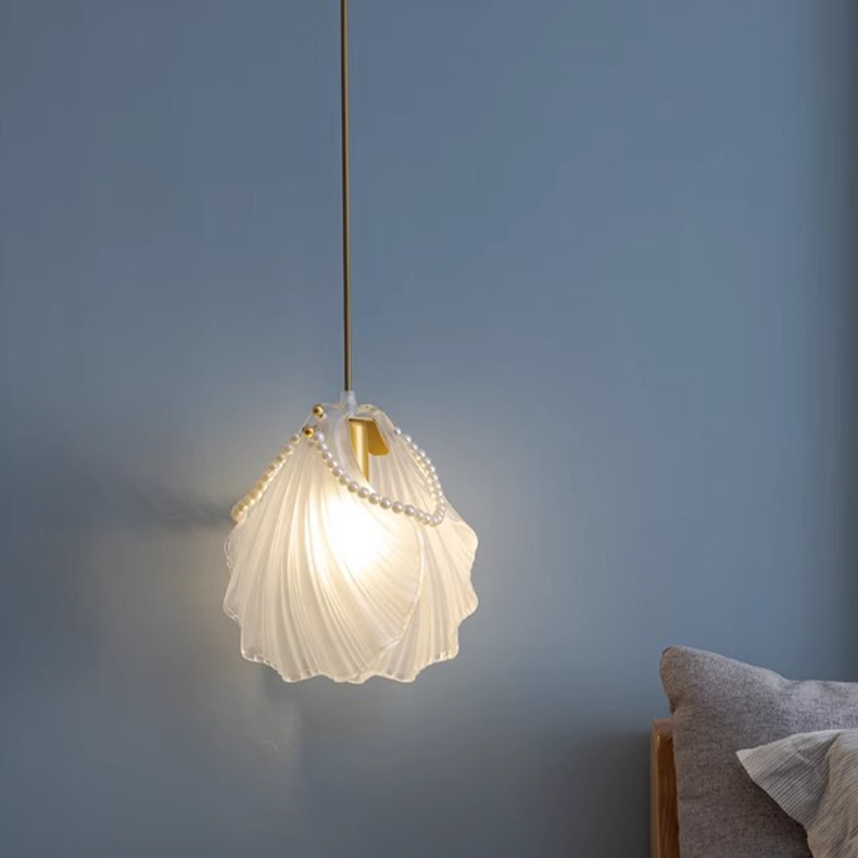 Sweet seashell pendant lamp